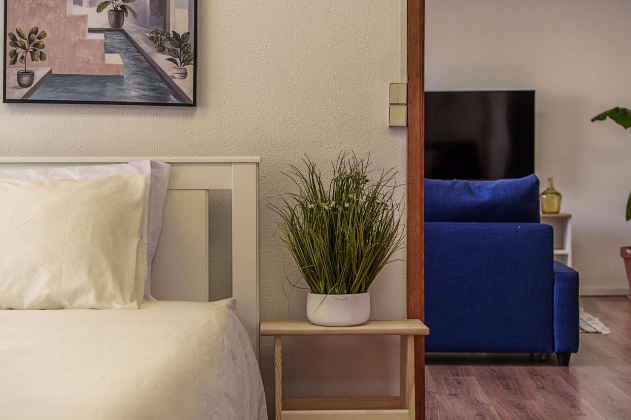 Travel & Live Fernao Magalhaes Apartment *